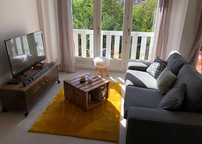Appartement De Charme Idealement Situe