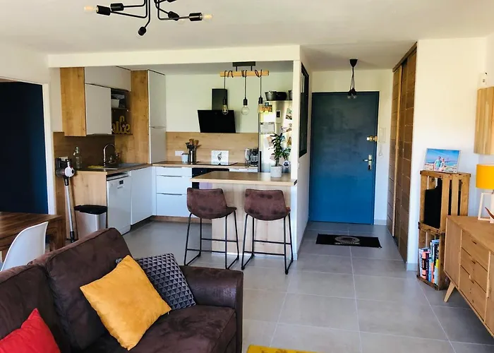 Appartement De Charme Idealement Situe